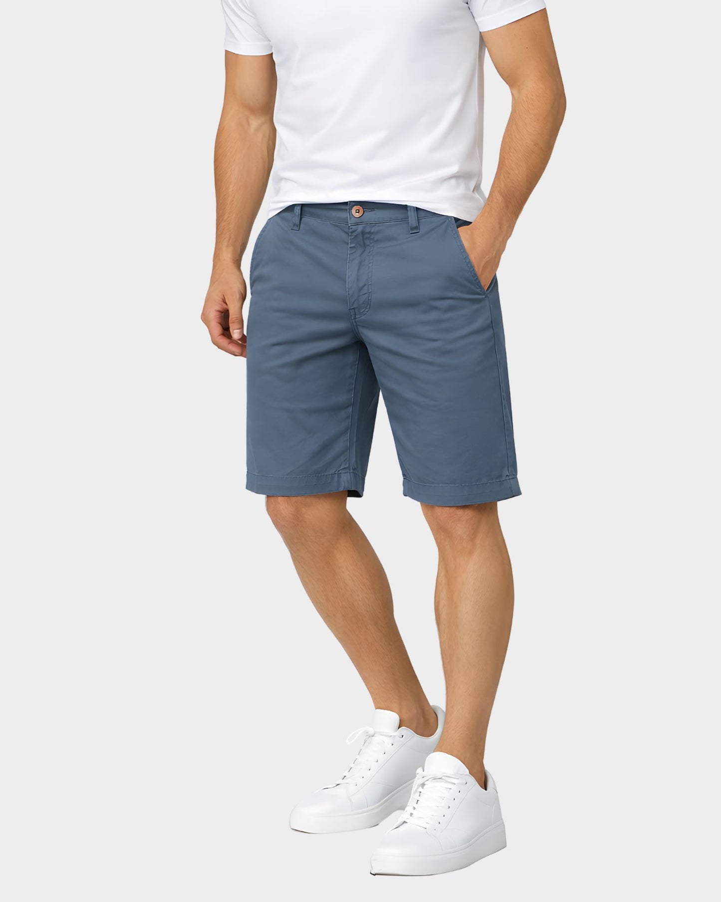 Hombre usando short drill hombre color ACERO bermuda verano outfit casual