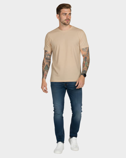 vista frontal del polo basico para hombre color beige en algodón 24/1